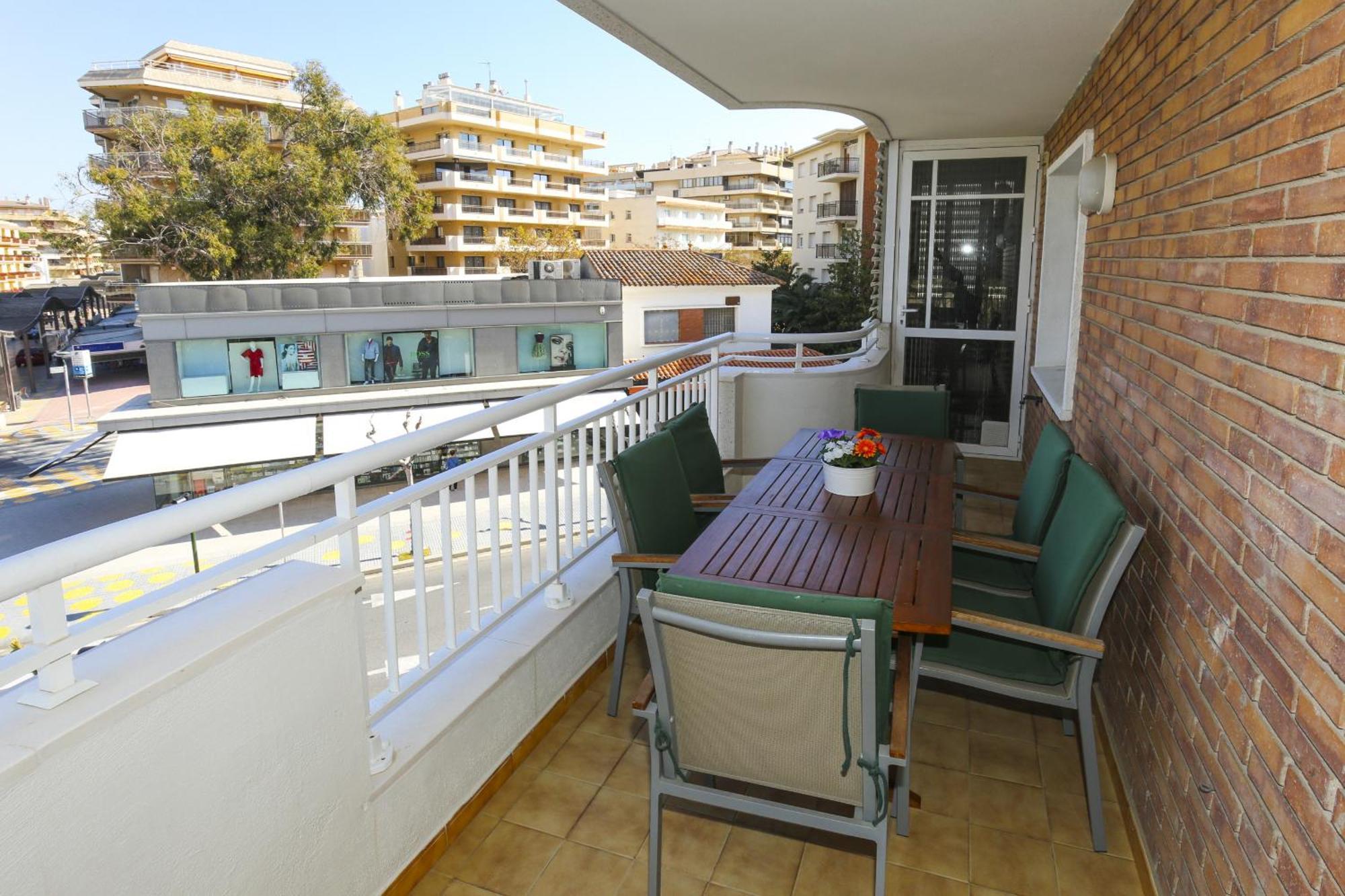 Santillana Homestay By Turismar Salou Kültér fotó